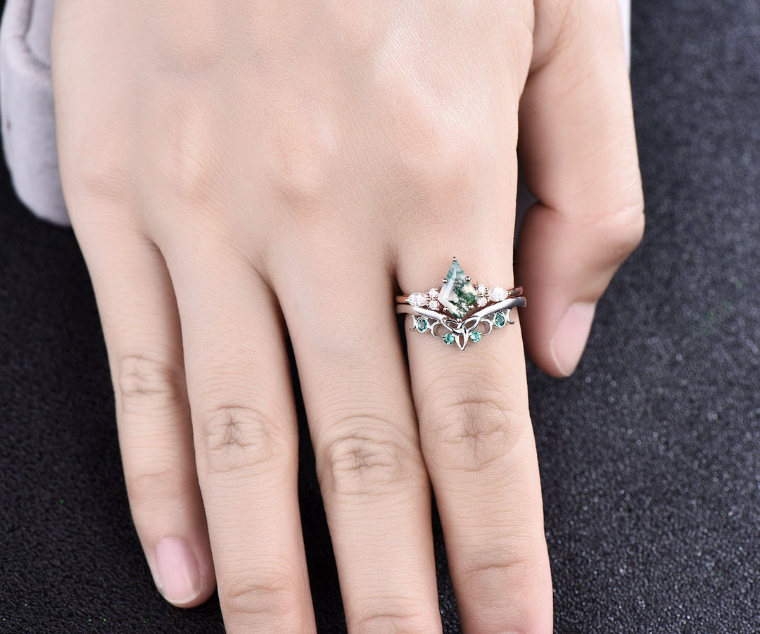 Kite shaped moss agate ring for women vintage unique green moss agate engagement ring set 14k rose gold emerald ring moissanite wedding set