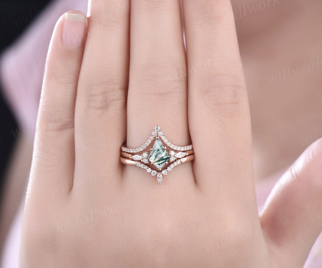 3pcs kite cut moss agate engagement ring set 14k rose gold art deco unique wedding bridal ring set moissanite ring for women fine jewelry