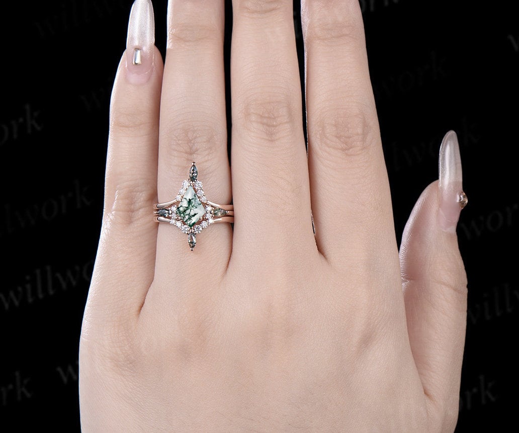 Unique kite cut green moss agate engagement ring set rose gold moissanite stacking wedding bridal ring set women jewelry