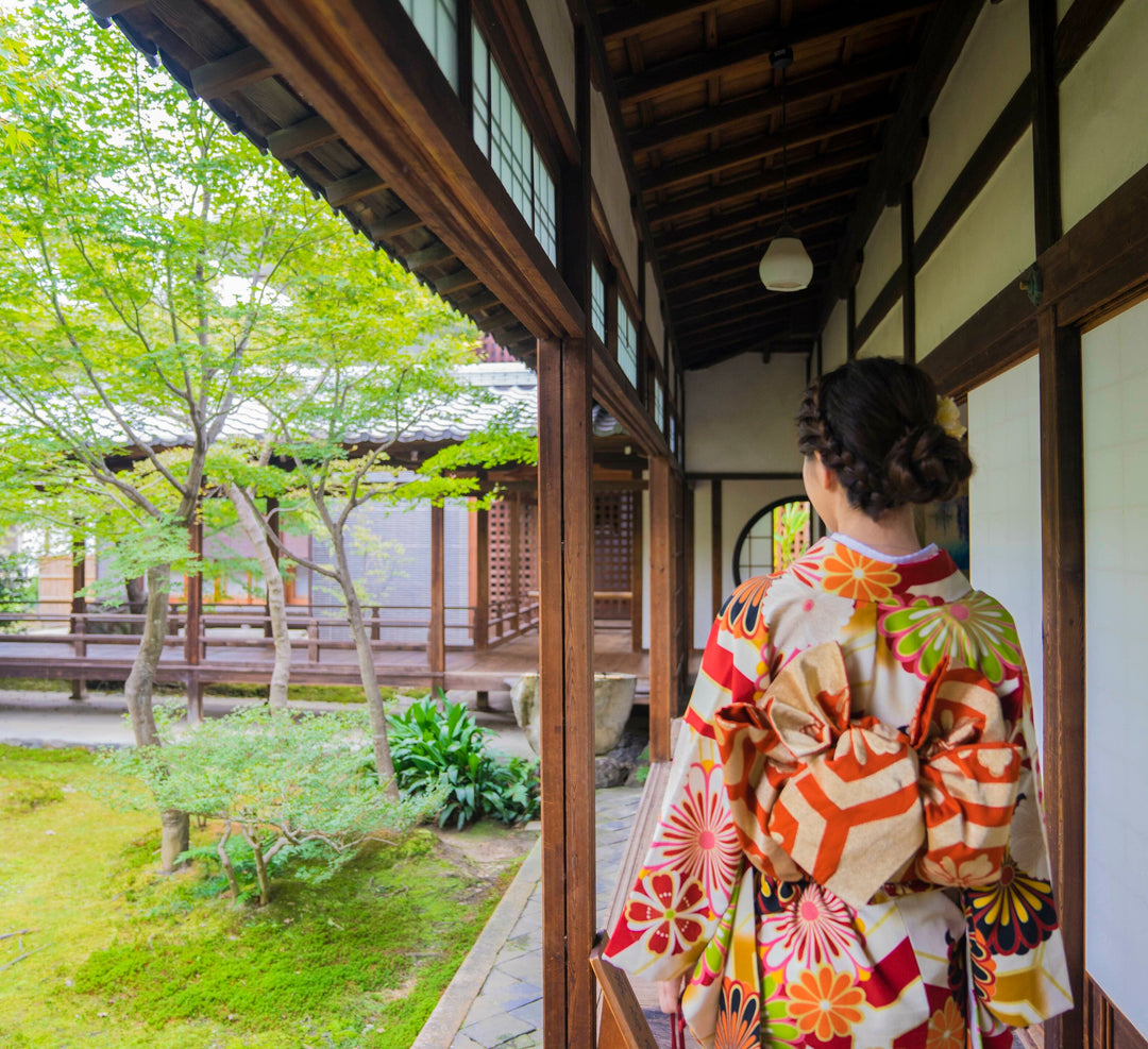 traditional Japanese garden and architecture showing the cultural origins of kokedama plant art
